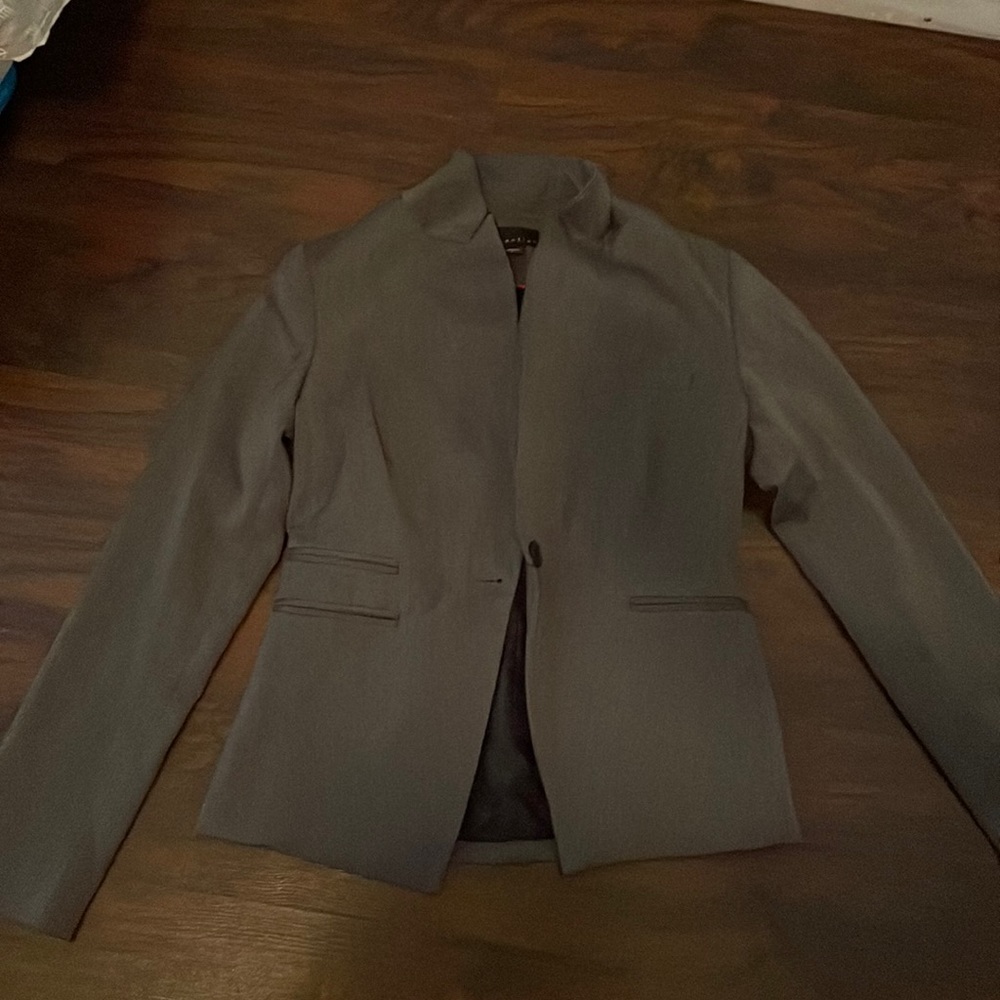 Small Grey Business Jacket Suit with one button